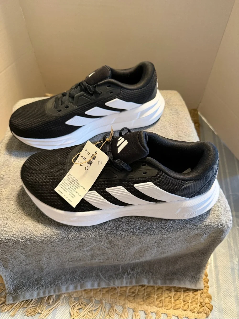 adidas Galaxy 7 M Black White Carbon Men's Size 7.5 NIB Running ID8760